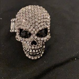 Skull ring